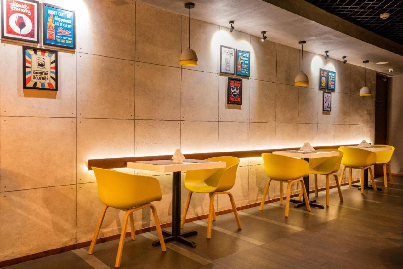 Sugar Business Hotel Kochi Luaran gambar
