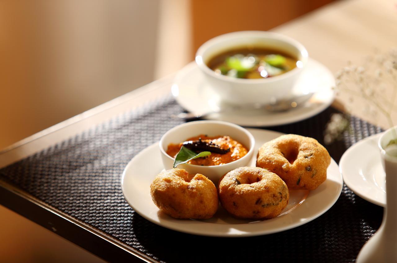 Sugar Business Hotel Kochi Luaran gambar