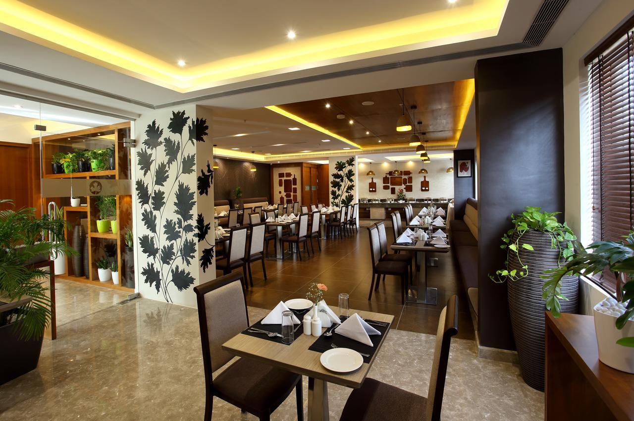 Sugar Business Hotel Kochi Luaran gambar