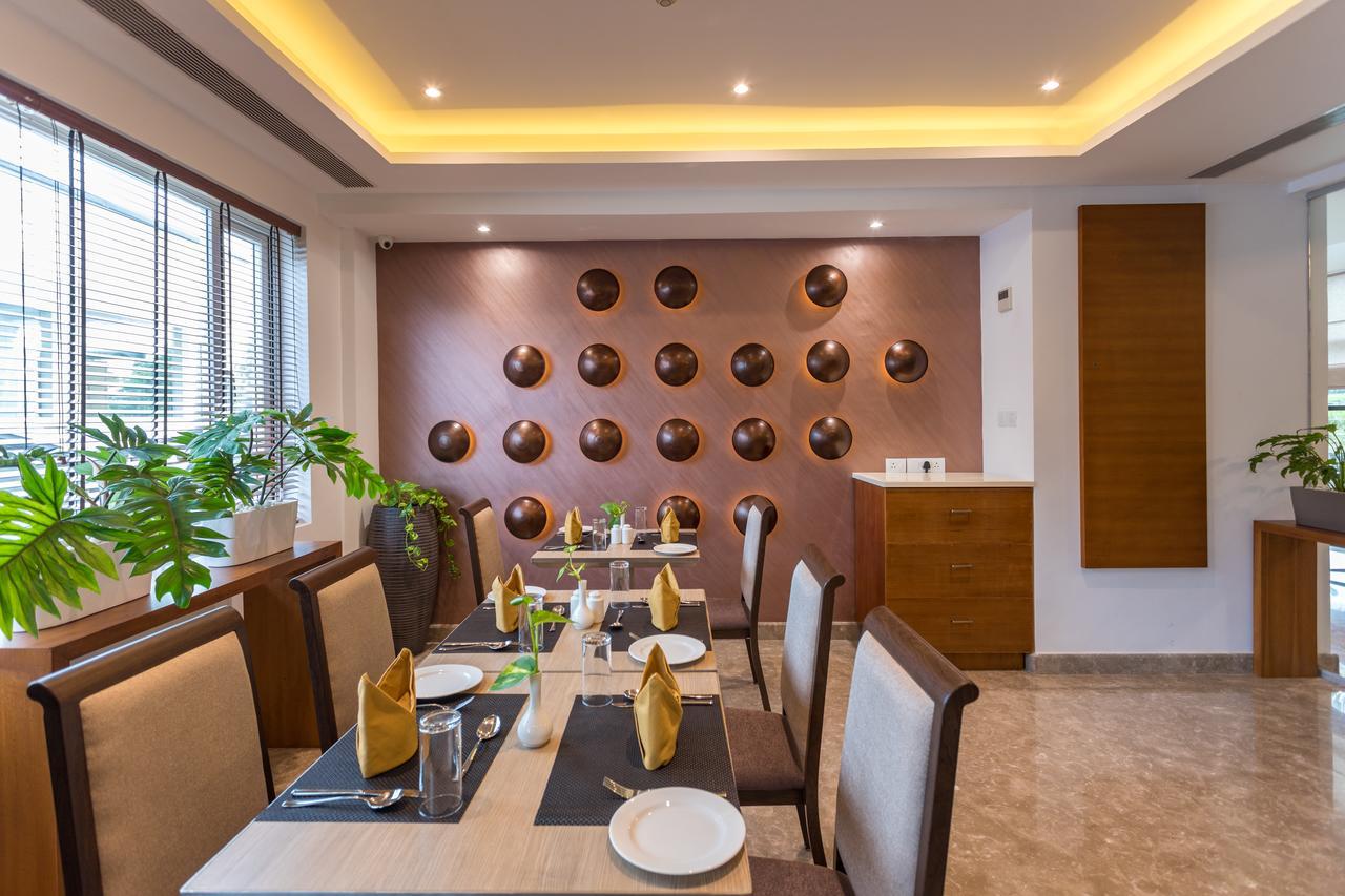 Sugar Business Hotel Kochi Luaran gambar